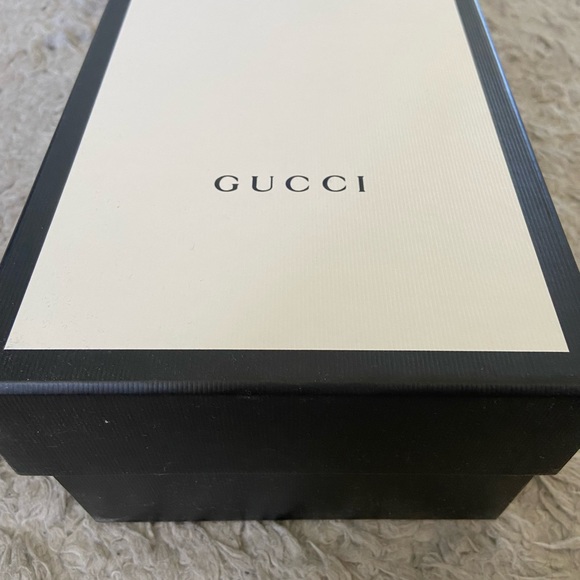 Gucci slides - Picture 5 of 11